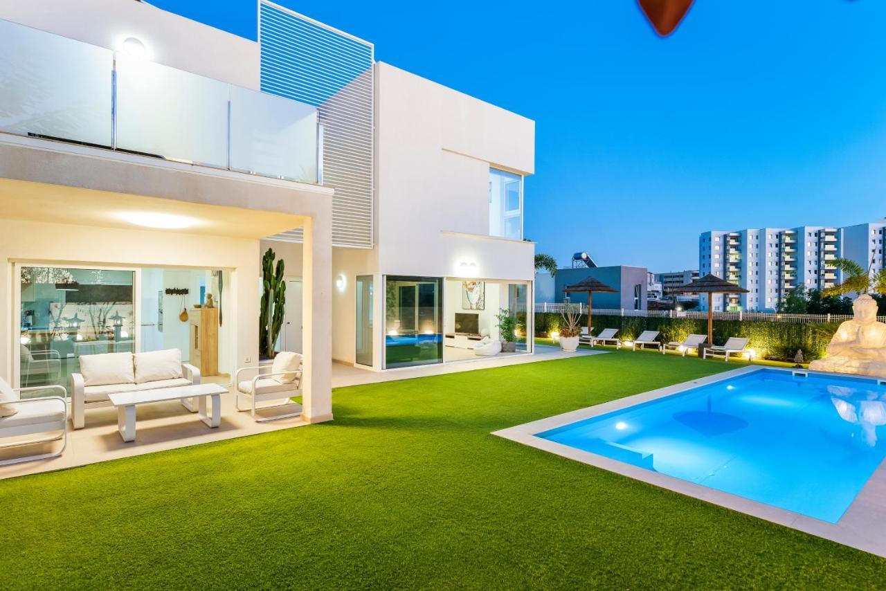 Villa Oasis Buddha Garden By Sunkeyrents アデヘ エクステリア 写真