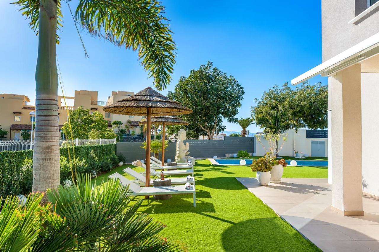 Villa Oasis Buddha Garden By Sunkeyrents アデヘ エクステリア 写真